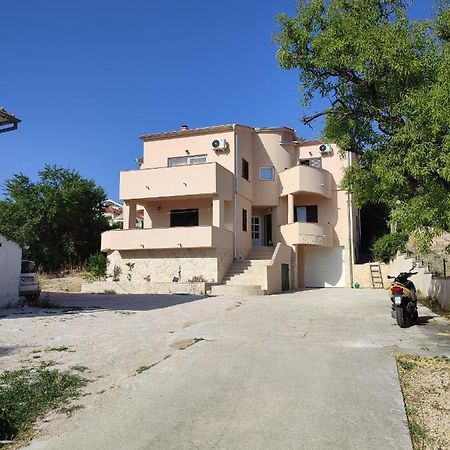 Apartmani V&V - New Apartments Murter Exterior photo